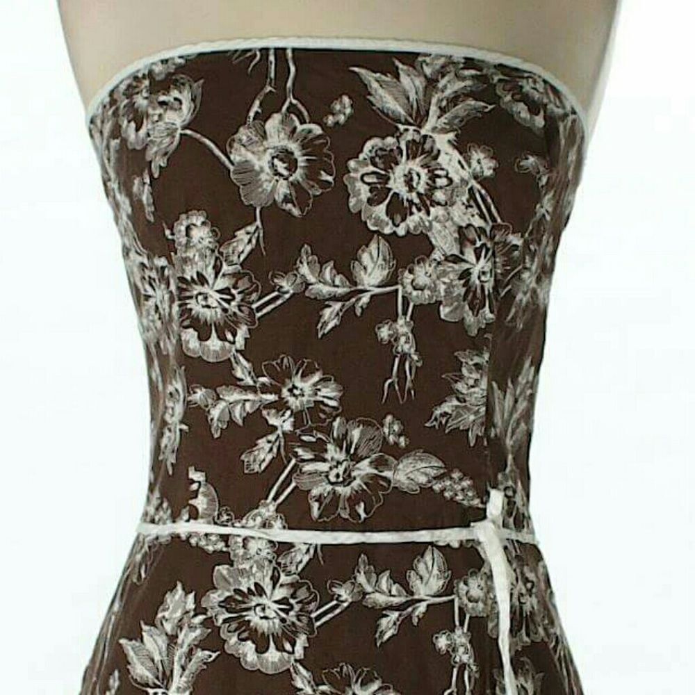 Strapless Wall Flower Dress - Picture 3 of 4